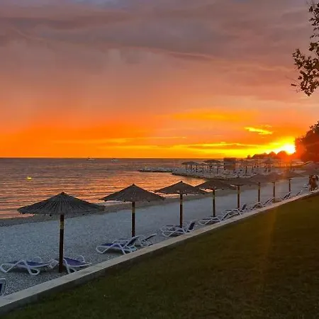 Apartman Karmen *