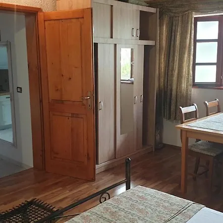 Karmen Apartment